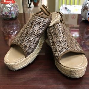 Brown woven wedge heel slide